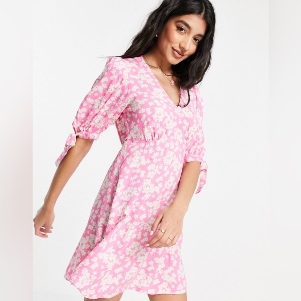 Pink floral dress with tie sleeves, NWT size 2